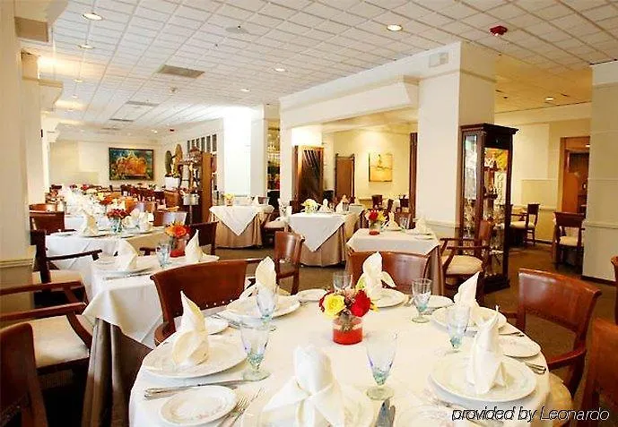 Courtyard By Marriott San Juan Miramar Hotel