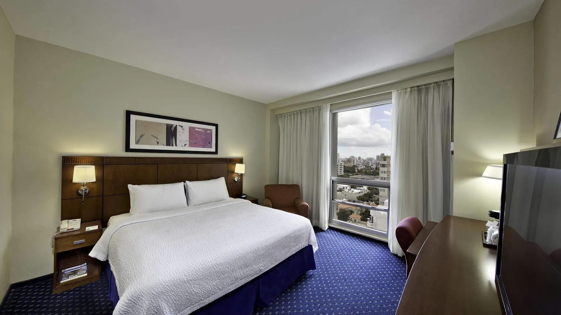 Courtyard By Marriott San Juan Miramar Hotel 4*,